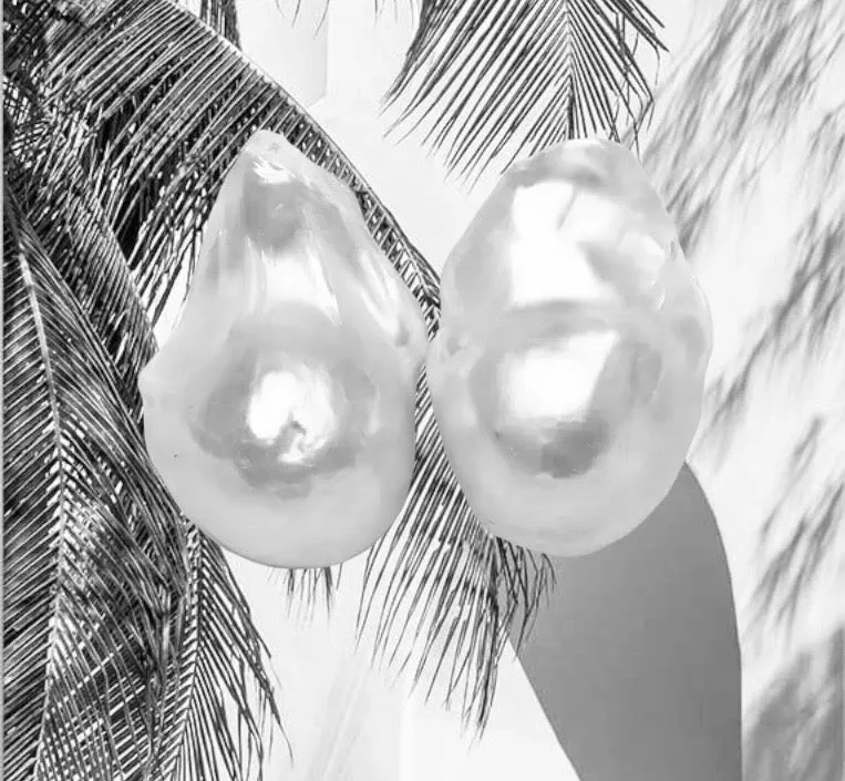 Freshwater large baroque pearl earring