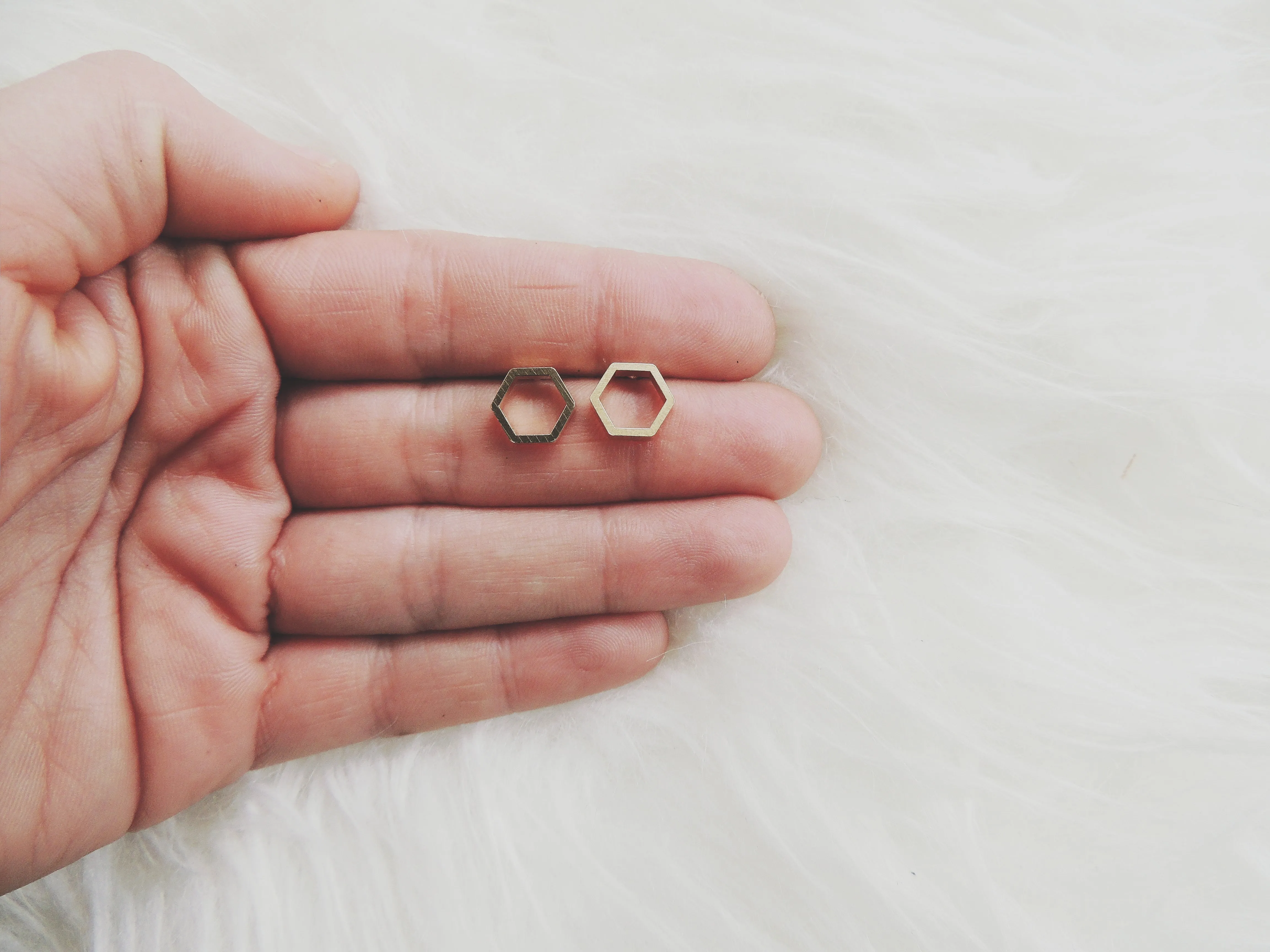 SALE-Hexagon Studs
