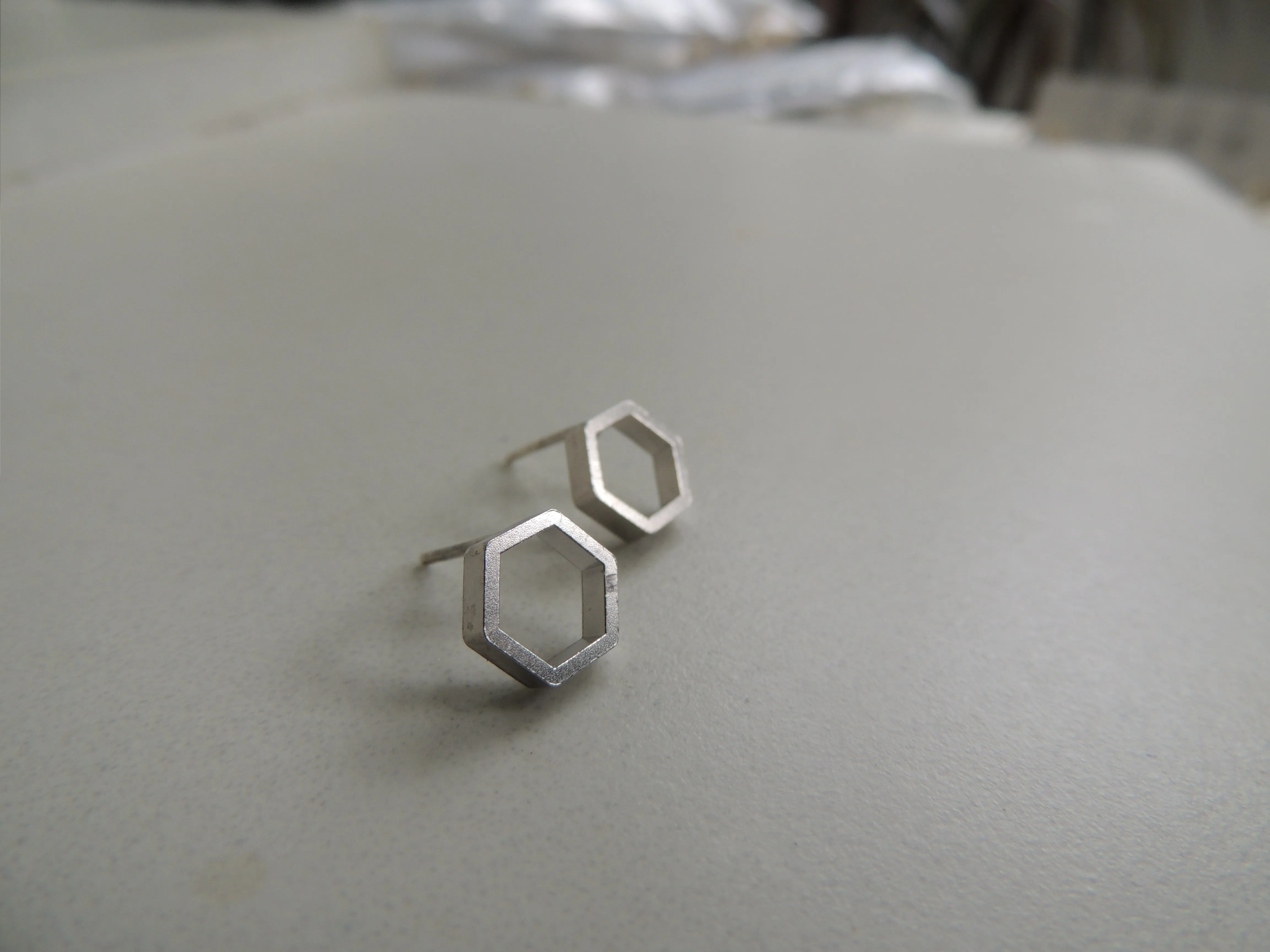 SALE-Hexagon Studs