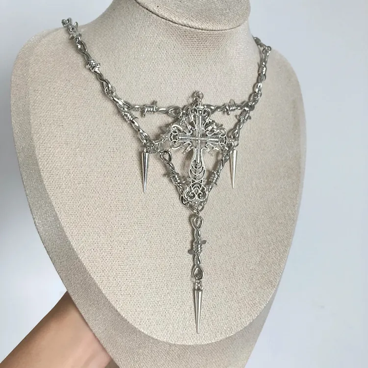 Silver Studs Diamond-shaped/Heart-shaped Necklace